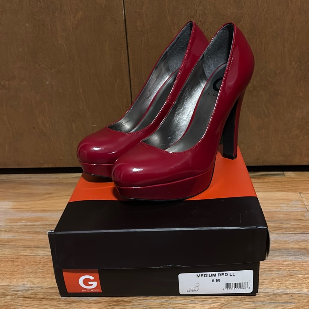 G by Guess Patent Leatherr Heels, sz. 8